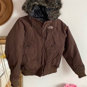 North Face bomber style winter jacket ⭐️